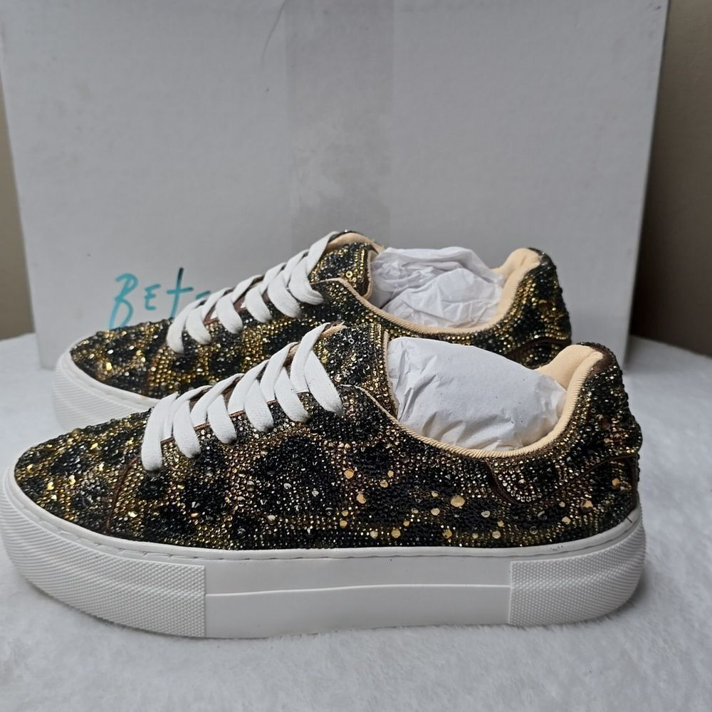 NIB Betsey Johnson Sidny Novelty Rhinestone Sneakers Sz 6 - Picture 5 of 8